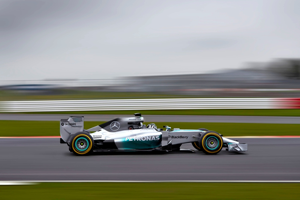 Mercedes var de første til at være på banen
(Foto: Daimler Chrysler)